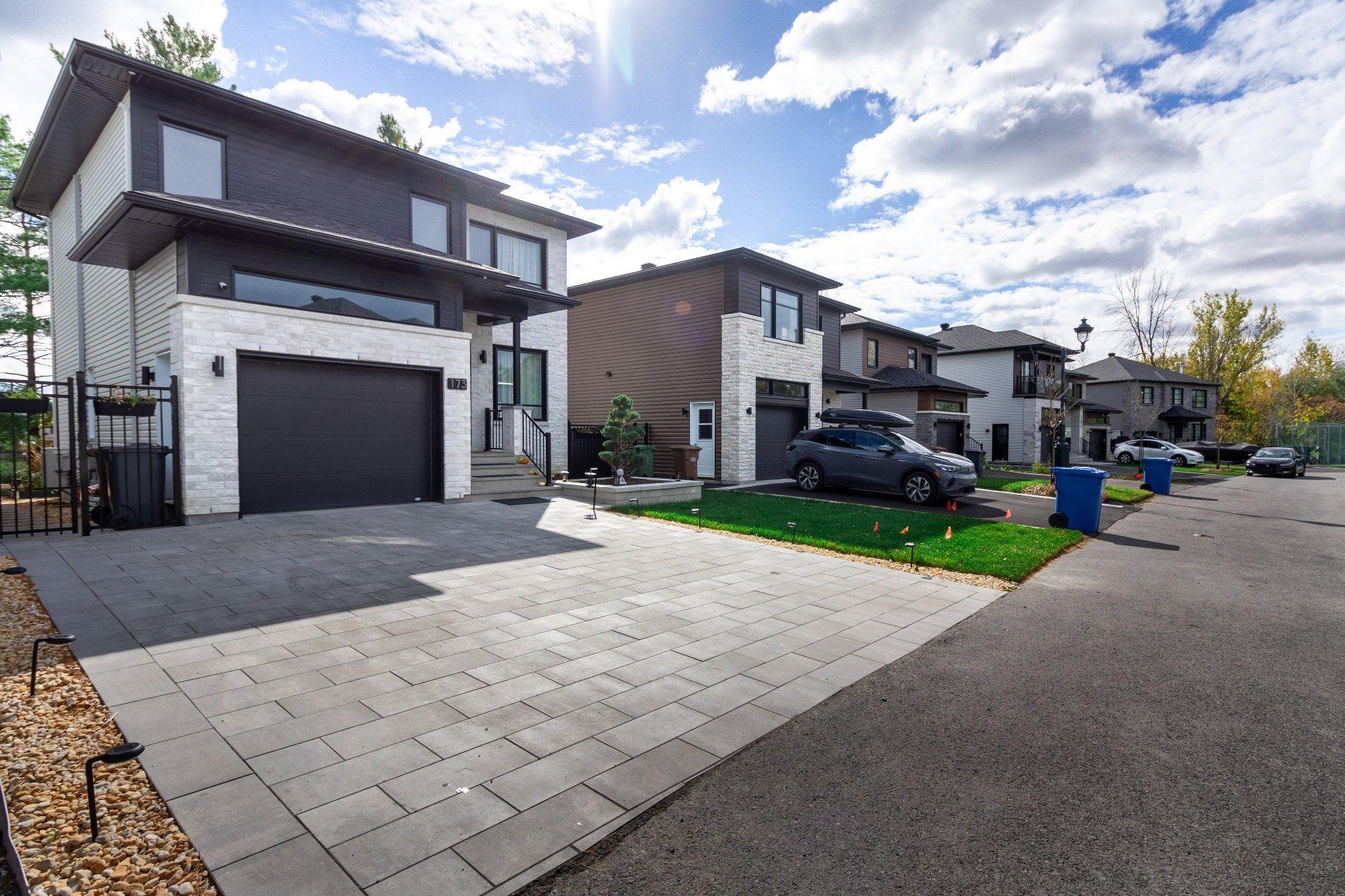 









173


Rue Albini

,
Châteauguay,




QC
J6K0A1

