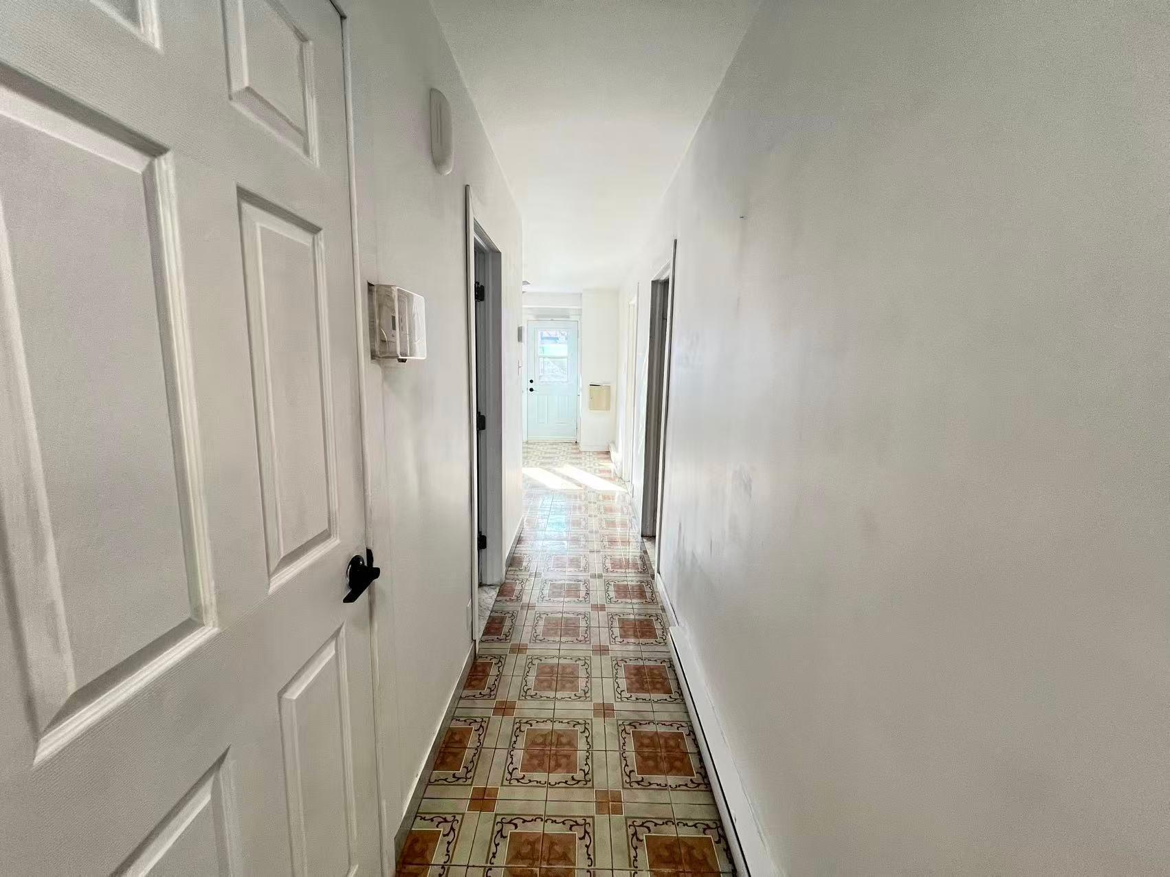 









6617


Rue Mazarin

,
Montréal (Le Sud-Ouest),




QC
H4E2X6

