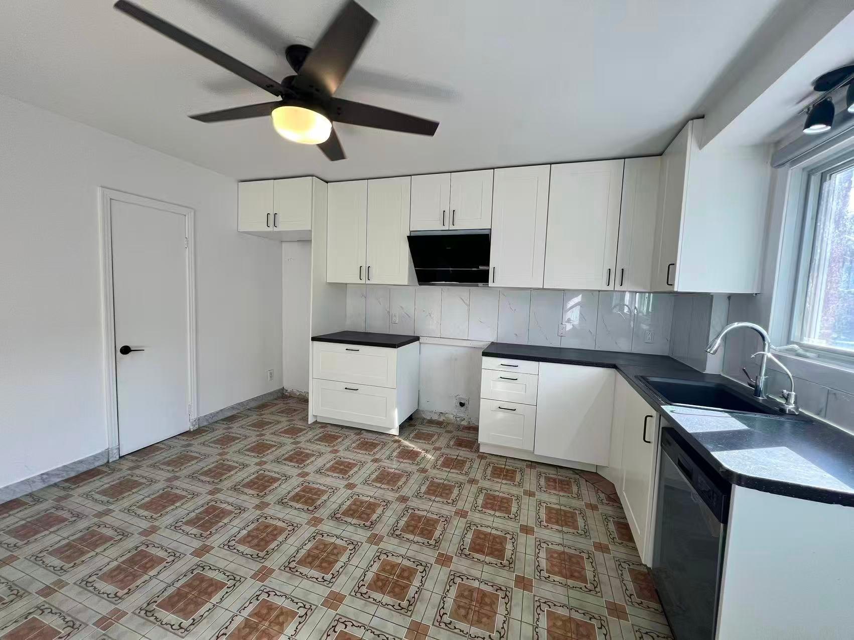 









6617


Rue Mazarin

,
Montréal (Le Sud-Ouest),




QC
H4E2X6

