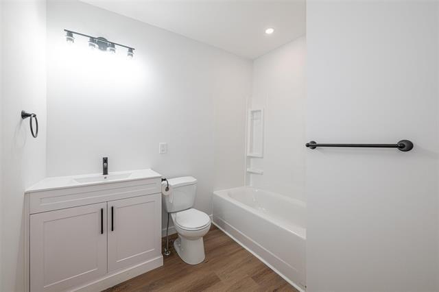 









395


St Johns

AVE,
Winnipeg,




MB
R2W 1H5

