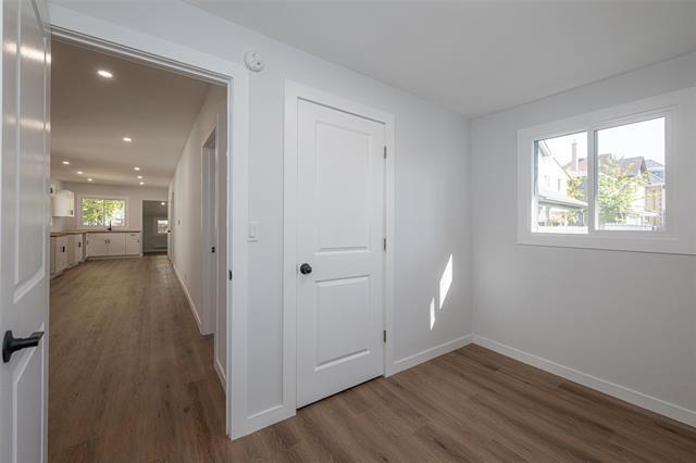 









395


St Johns

AVE,
Winnipeg,




MB
R2W 1H5

