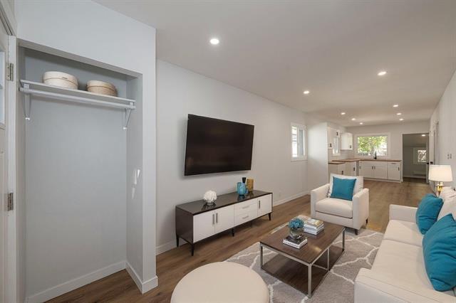 









395


St Johns

AVE,
Winnipeg,




MB
R2W 1H5

