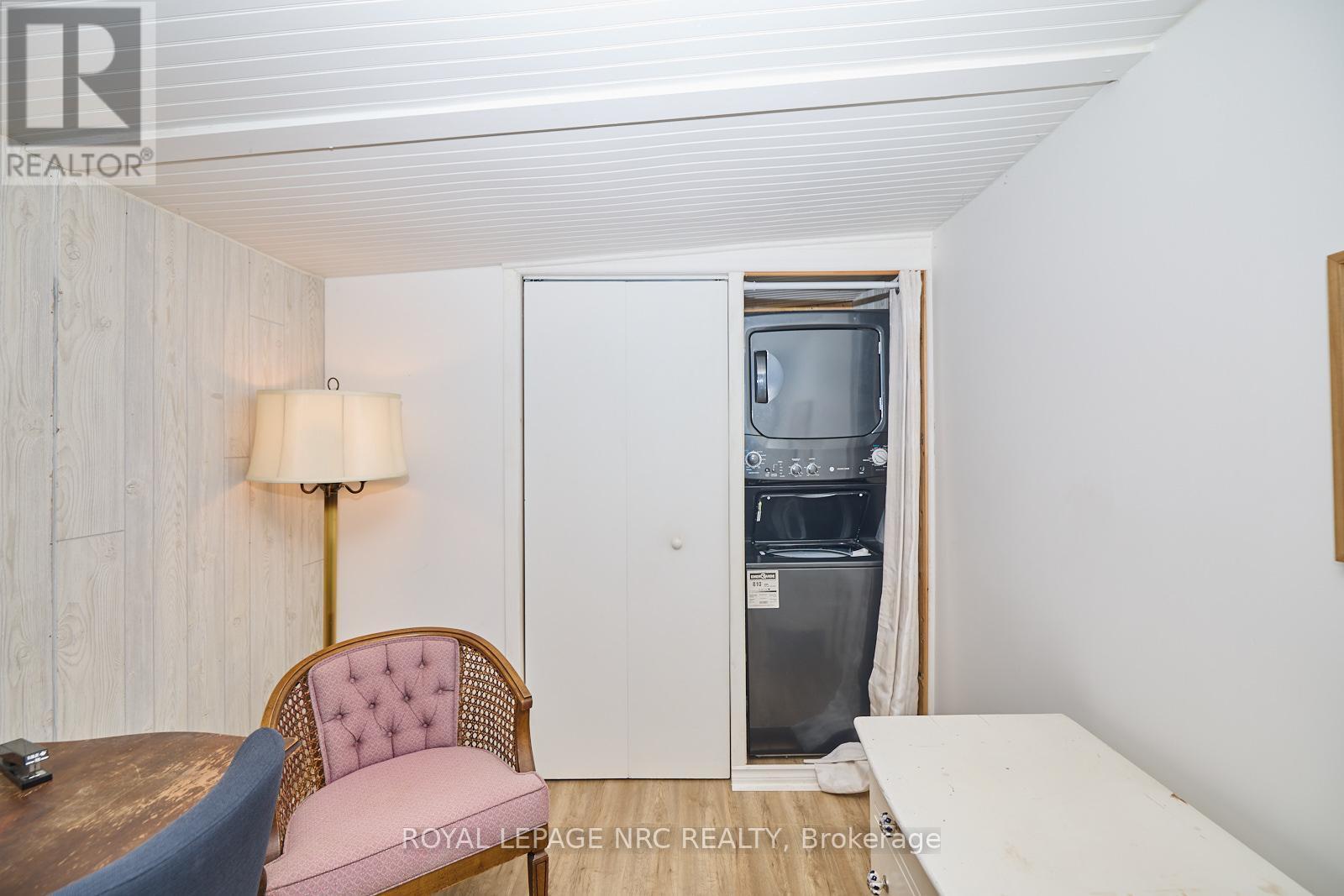 












423 - 23 FOUR MILE CREEK ROAD

,
Niagara-on-the-Lake (St. Davids),




Ontario
L0S1J1

