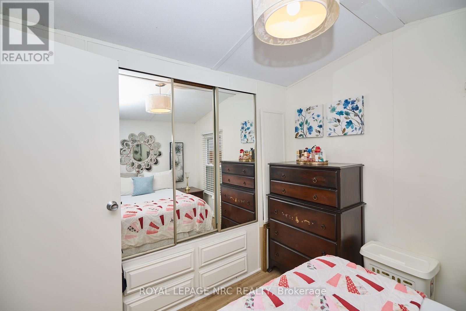 












423 - 23 FOUR MILE CREEK ROAD

,
Niagara-on-the-Lake (St. Davids),




Ontario
L0S1J1

