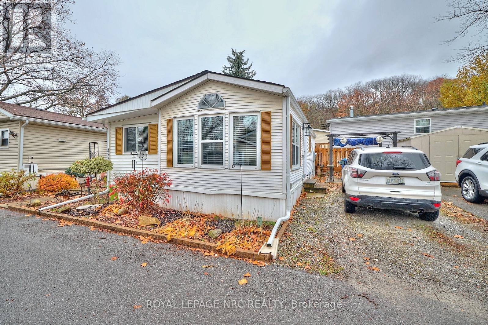 












423 - 23 FOUR MILE CREEK ROAD

,
Niagara-on-the-Lake (St. Davids),




Ontario
L0S1J1

