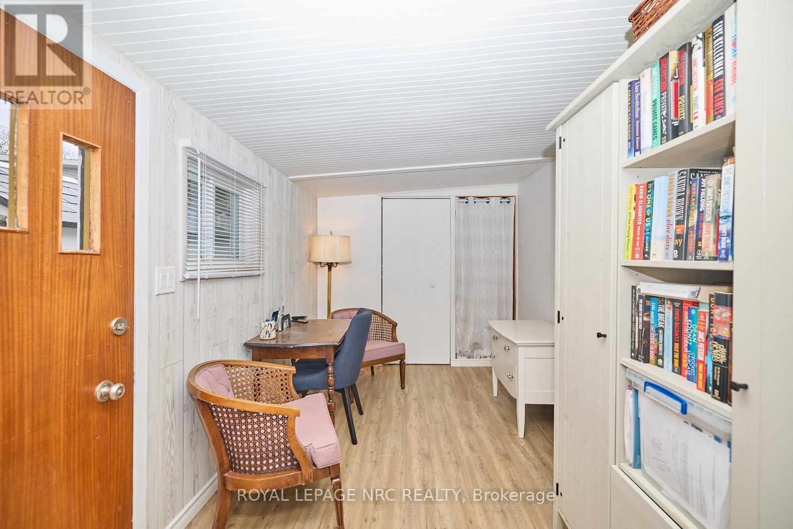 












423 - 23 FOUR MILE CREEK ROAD

,
Niagara-on-the-Lake (St. Davids),




Ontario
L0S1J1

