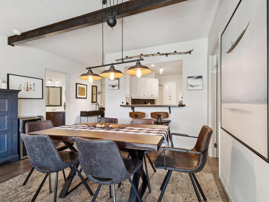 









116


Rue Pinoteau

, 4621,
Mont-Tremblant,




QC
J8E1G2

