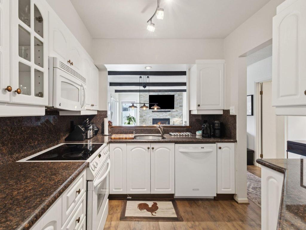 









116


Rue Pinoteau

, 4621,
Mont-Tremblant,




QC
J8E1G2

