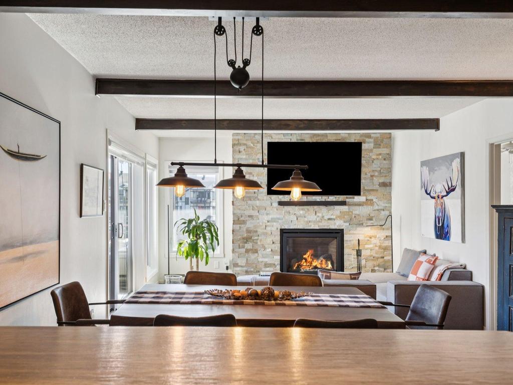 









116


Rue Pinoteau

, 4621,
Mont-Tremblant,




QC
J8E1G2


