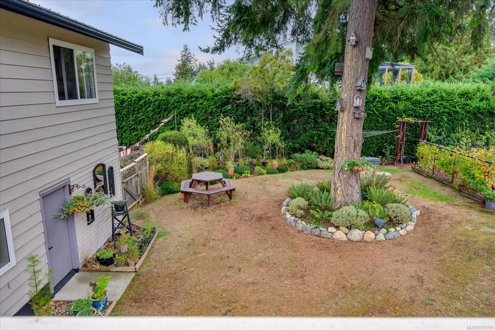 









6891


Harwood

Dr,
Lantzville,




BC
V0R 2H0

