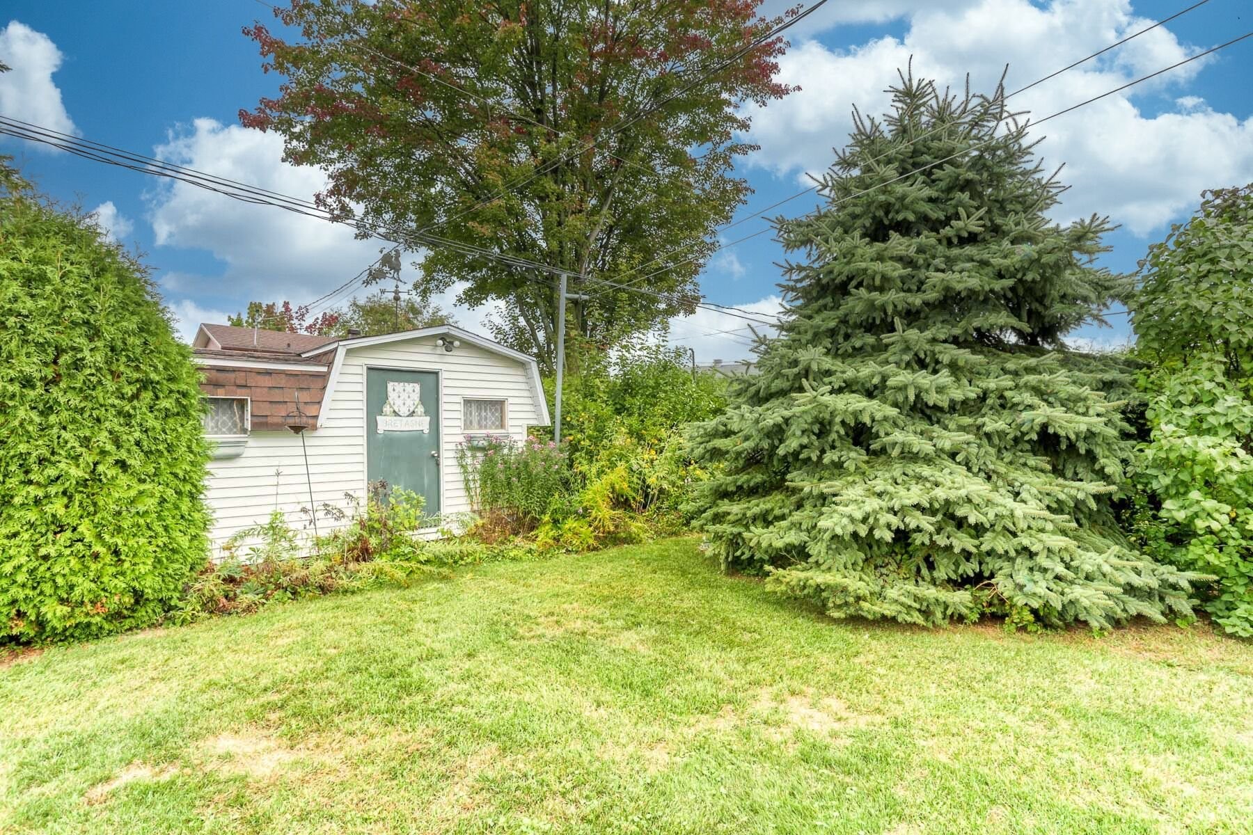 









5300


Rue de Champagne

,
Trois-Rivières,




QC
G8Y3R9

