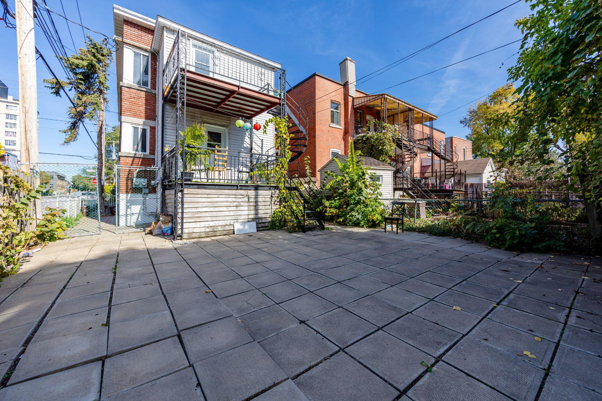 









5350

 - 5352


Av. Bourret

,
Montréal (Côte-des-Neiges/Notre-Dame-de-Grâce),




QC
H3X1J2

