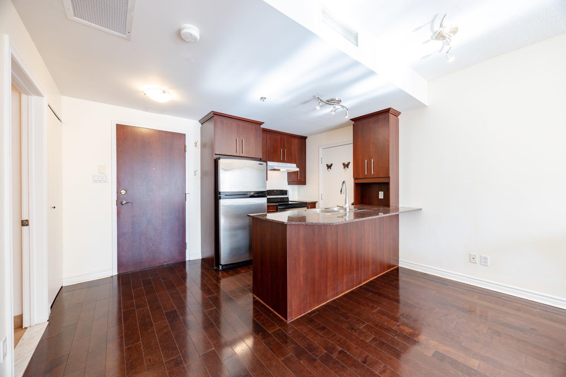 









1455


Rue Towers

, 406,
Montréal (Ville-Marie),




QC
H3H2E2

