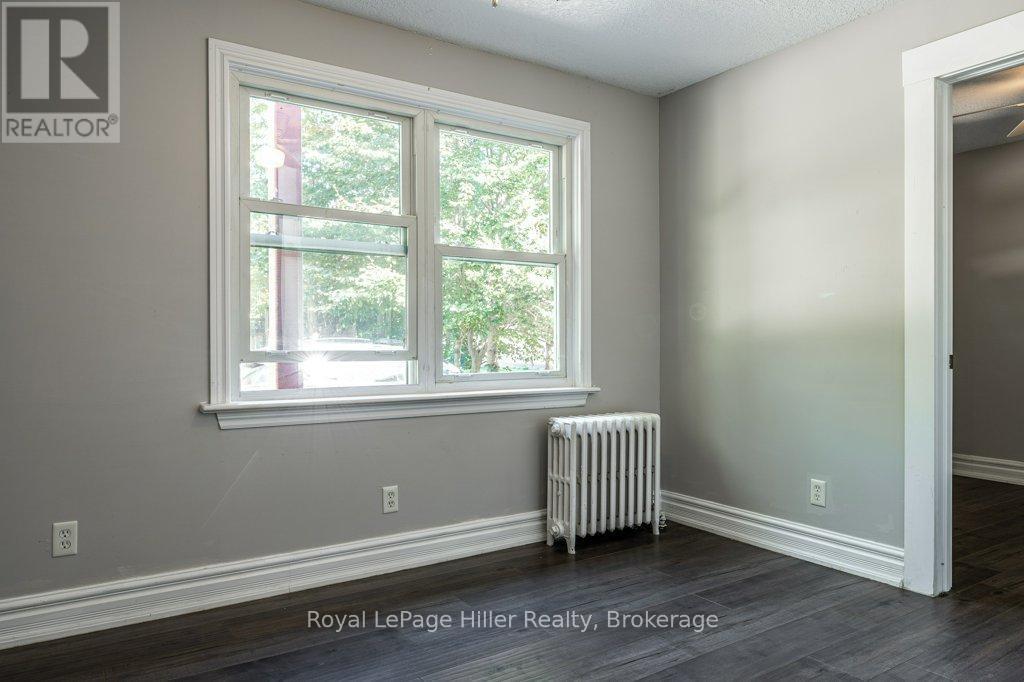 












112 HURON STREET

,
Stratford,




Ontario
N5A5S6


