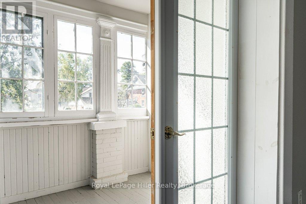 












112 HURON STREET

,
Stratford,




Ontario
N5A5S6

