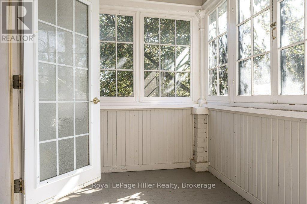 












112 HURON STREET

,
Stratford,




Ontario
N5A5S6

