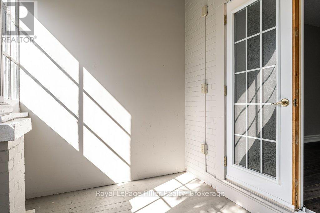 












112 HURON STREET

,
Stratford,




Ontario
N5A5S6

