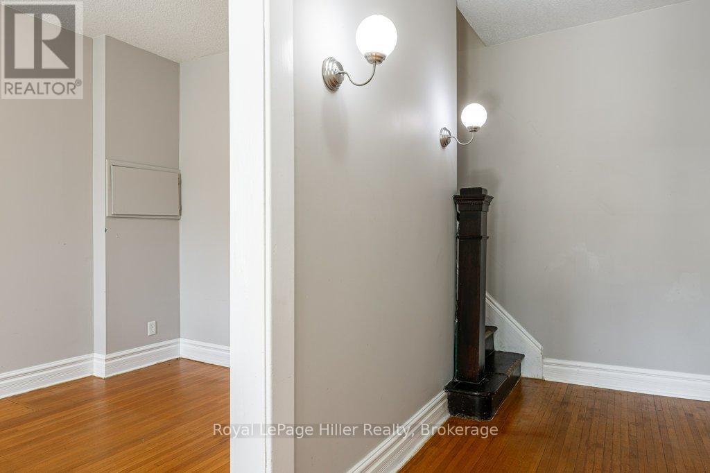 












112 HURON STREET

,
Stratford,




Ontario
N5A5S6

