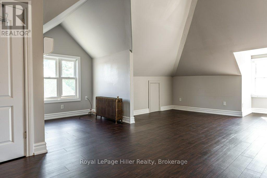 












112 HURON STREET

,
Stratford,




Ontario
N5A5S6

