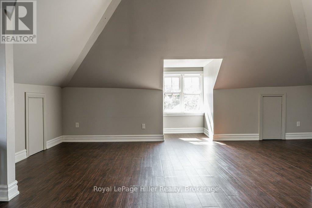 












112 HURON STREET

,
Stratford,




Ontario
N5A5S6

