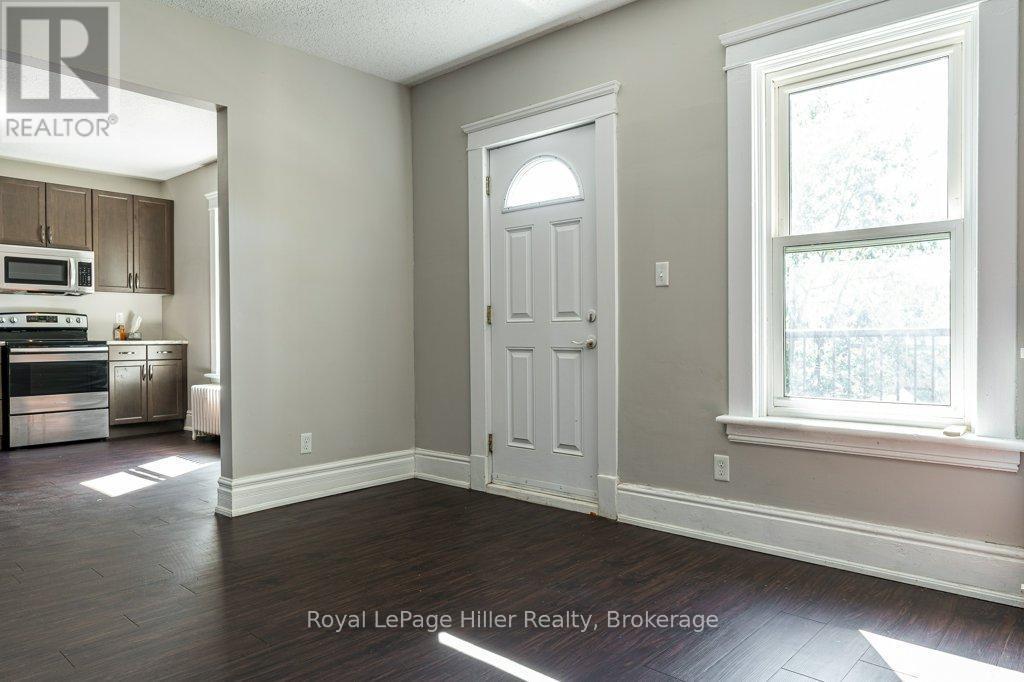 












112 HURON STREET

,
Stratford,




Ontario
N5A5S6

