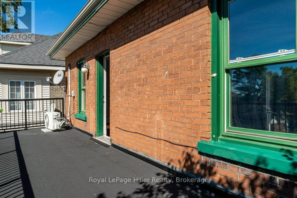












112 HURON STREET

,
Stratford,




Ontario
N5A5S6


