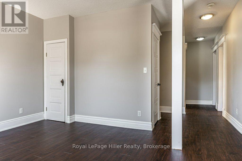 












112 HURON STREET

,
Stratford,




Ontario
N5A5S6

