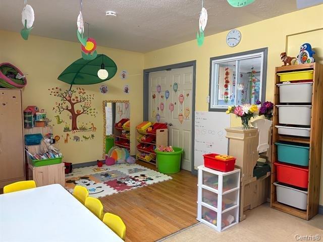 









179Z


Boul. Riel

,
Gatineau (Hull),




QC
J8Y5Y7


