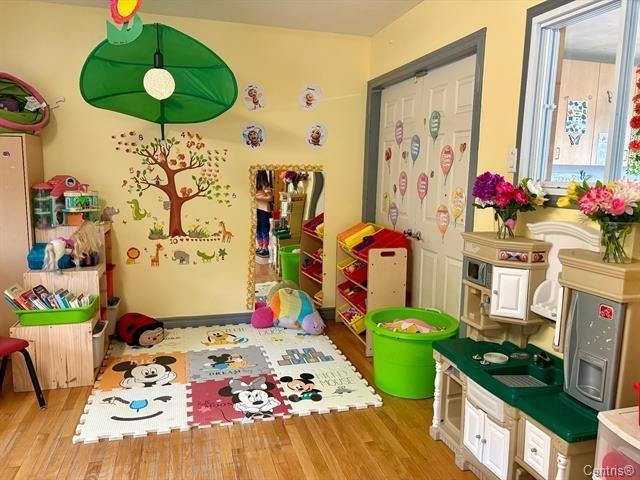









179Z


Boul. Riel

,
Gatineau (Hull),




QC
J8Y5Y7

