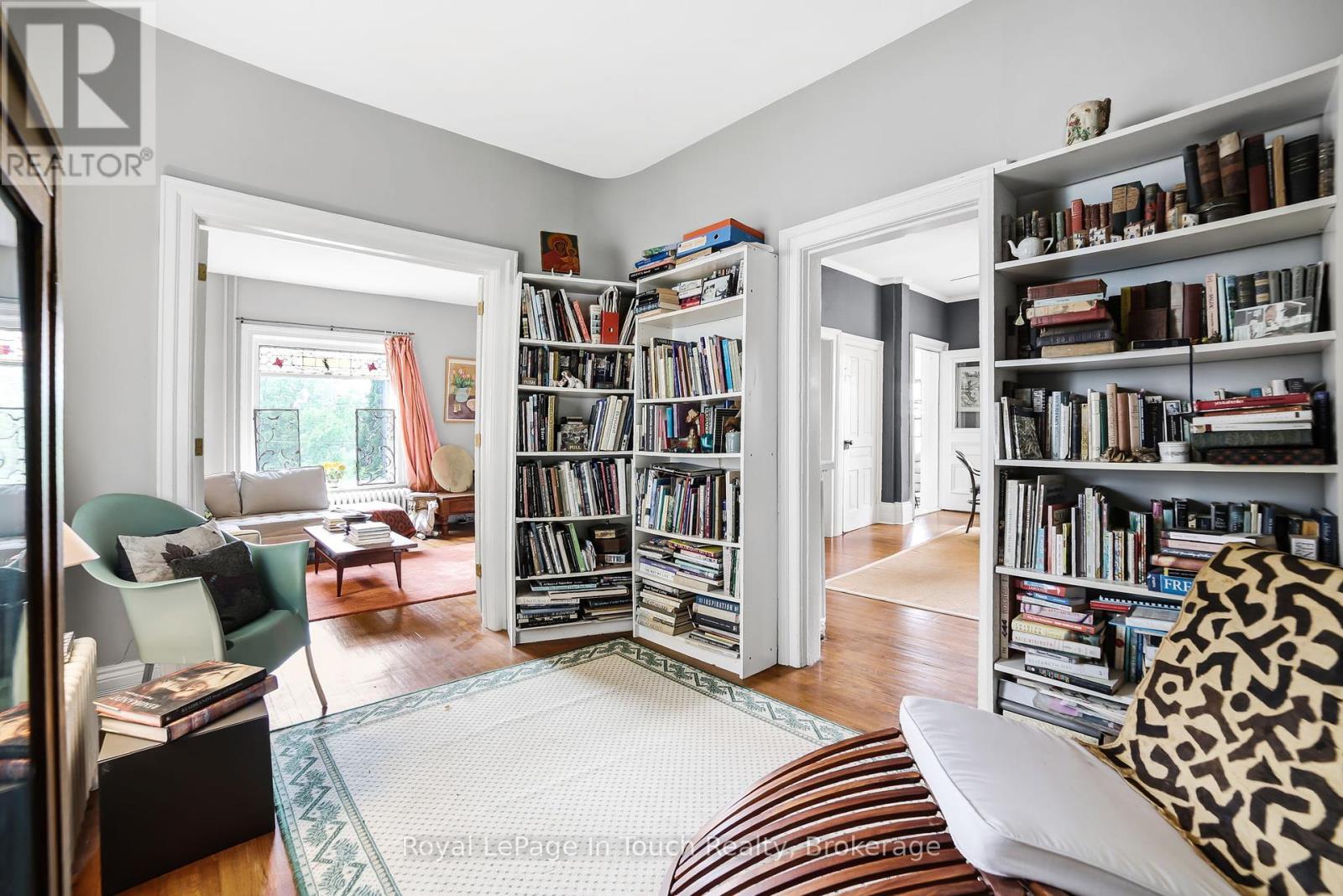 












233 QUEEN STREET

,
Midland,




Ontario
L4R3G9

