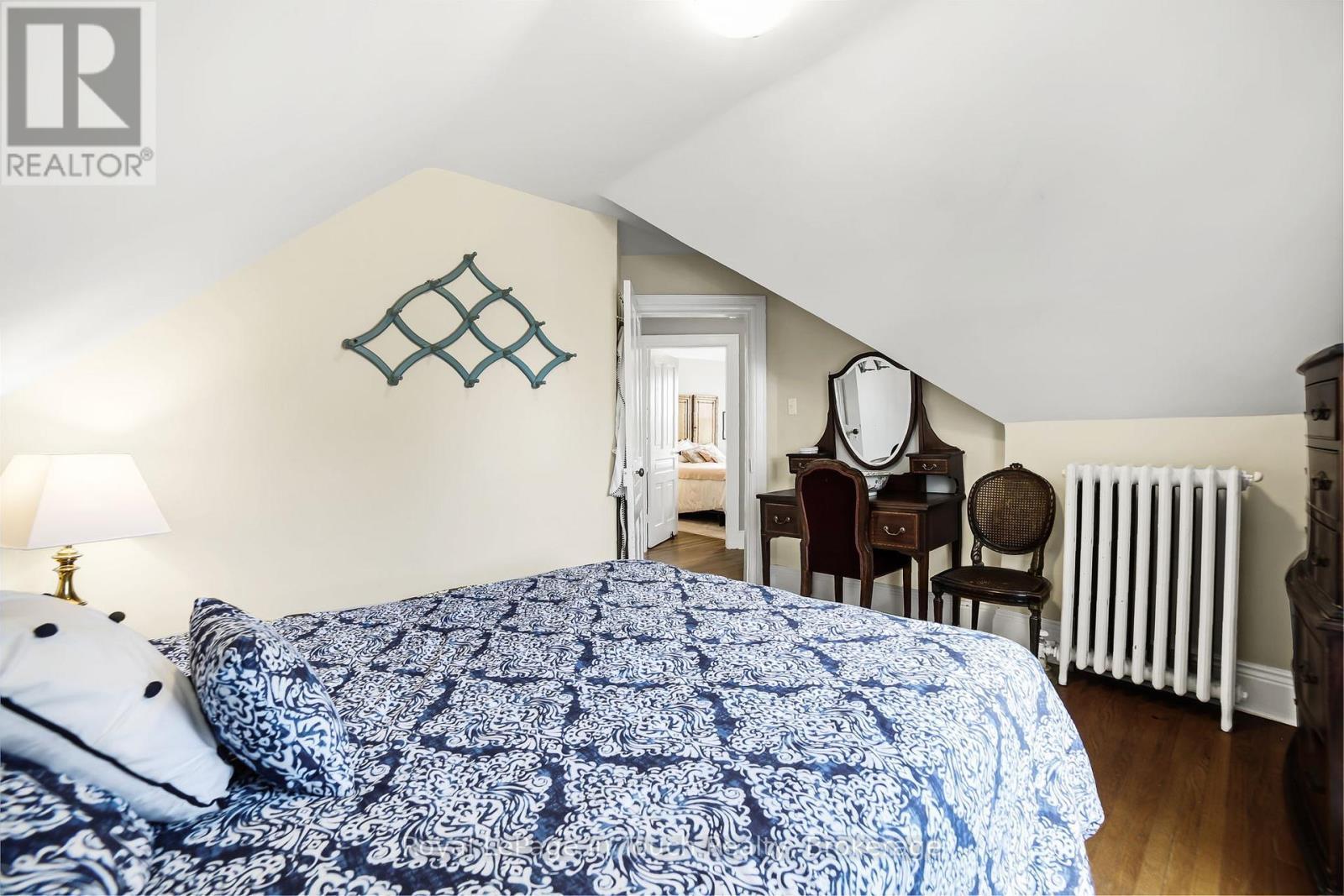 












233 QUEEN STREET

,
Midland,




Ontario
L4R3G9

