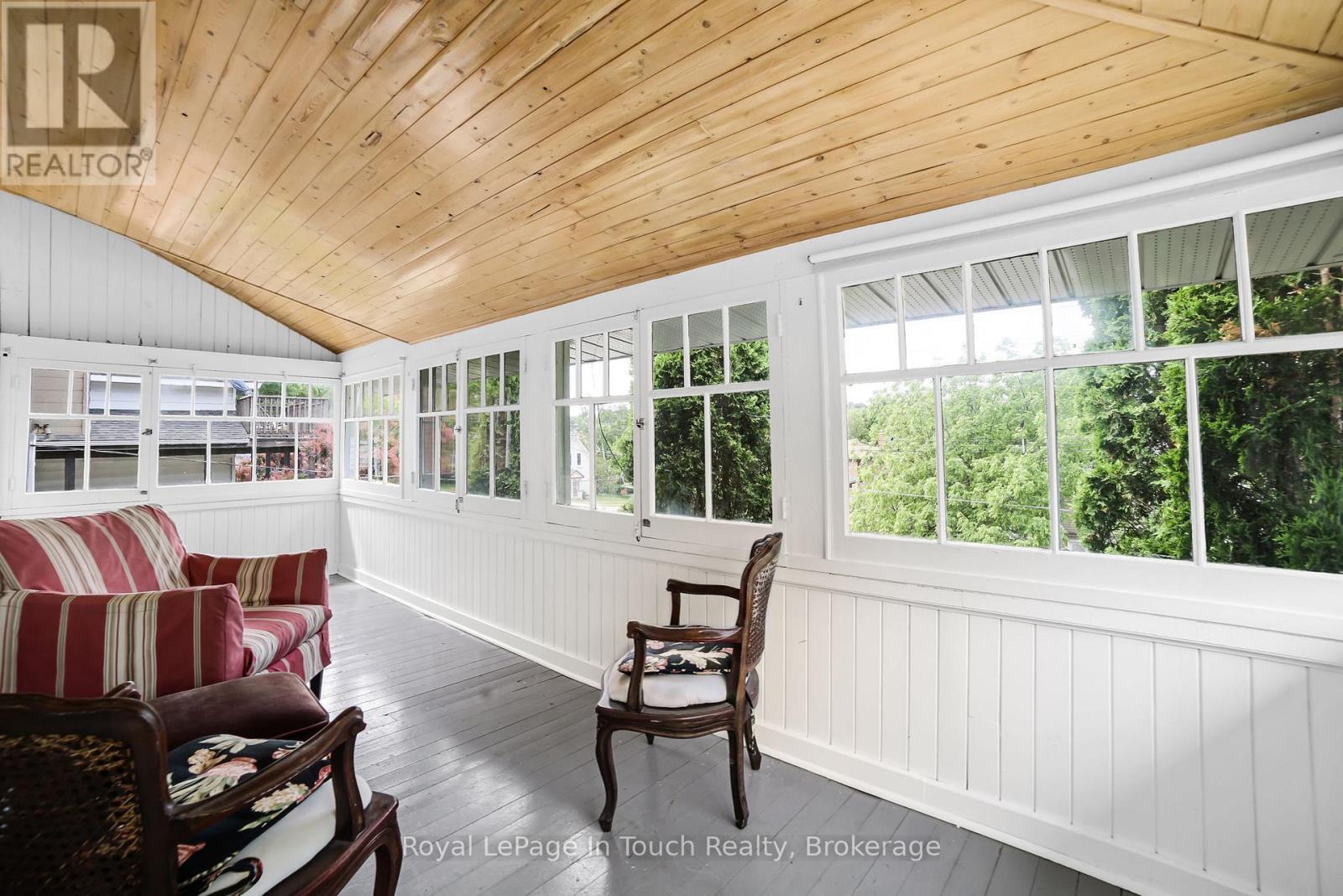 












233 QUEEN STREET

,
Midland,




Ontario
L4R3G9

