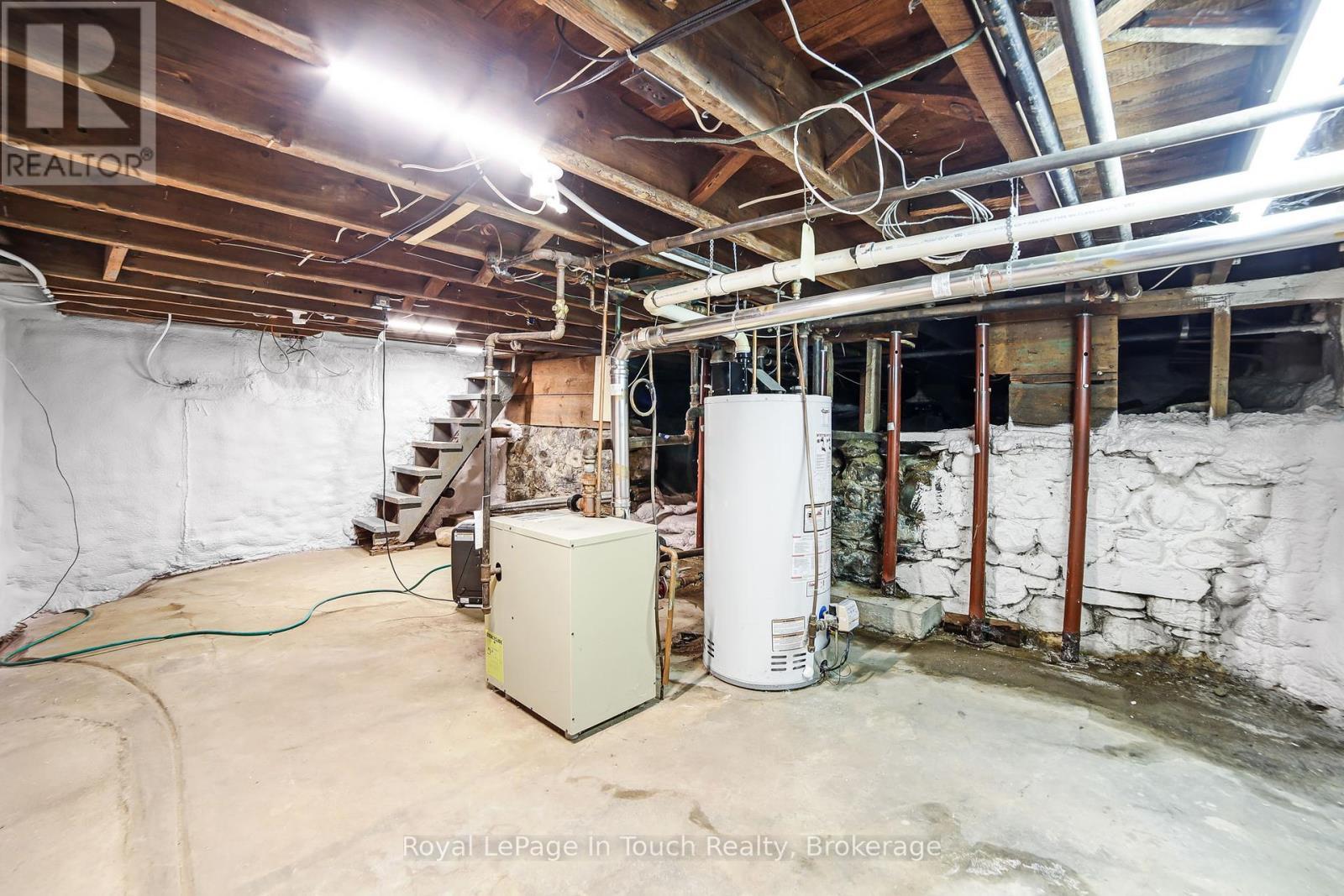 












233 QUEEN STREET

,
Midland,




Ontario
L4R3G9

