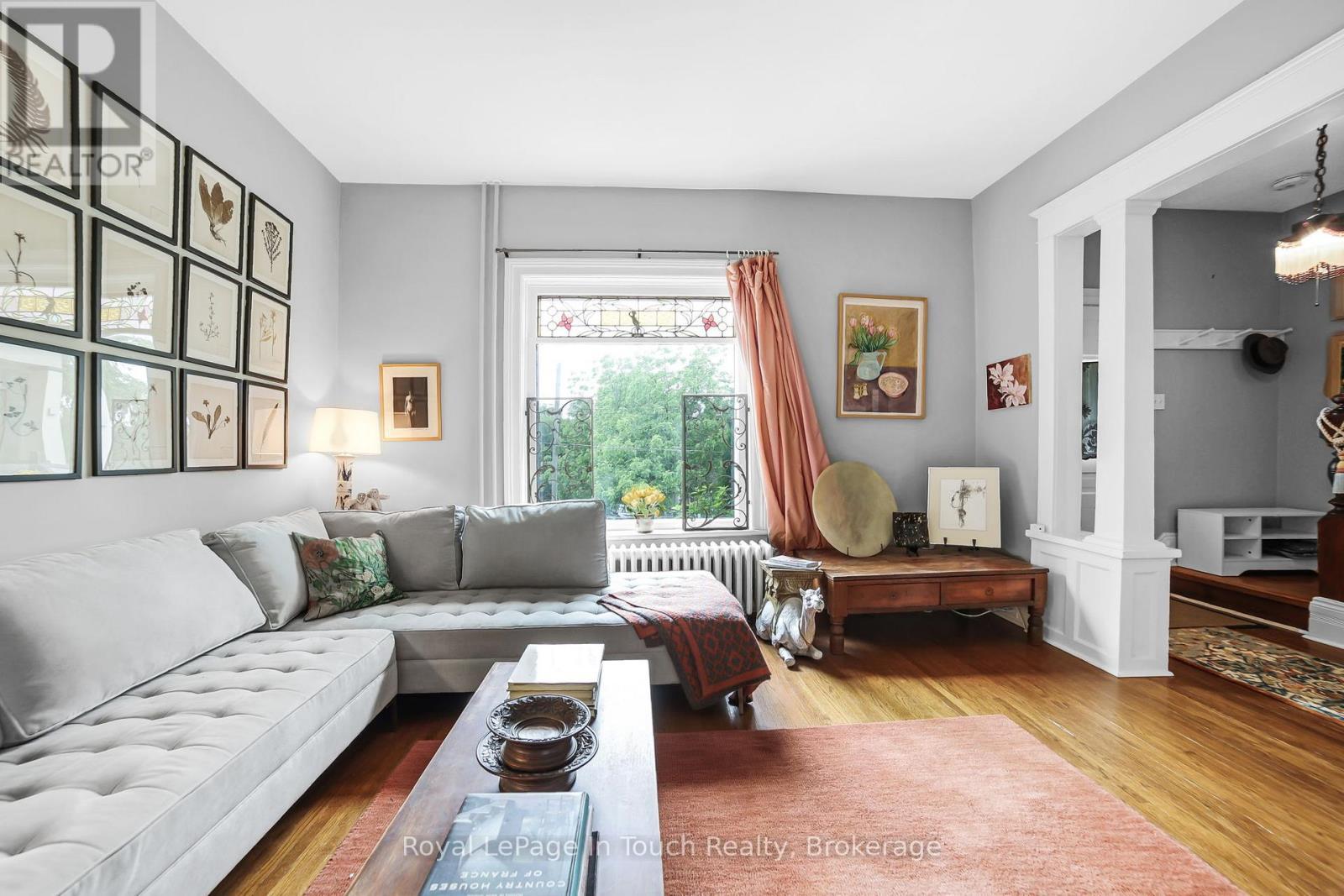 












233 QUEEN STREET

,
Midland,




Ontario
L4R3G9

