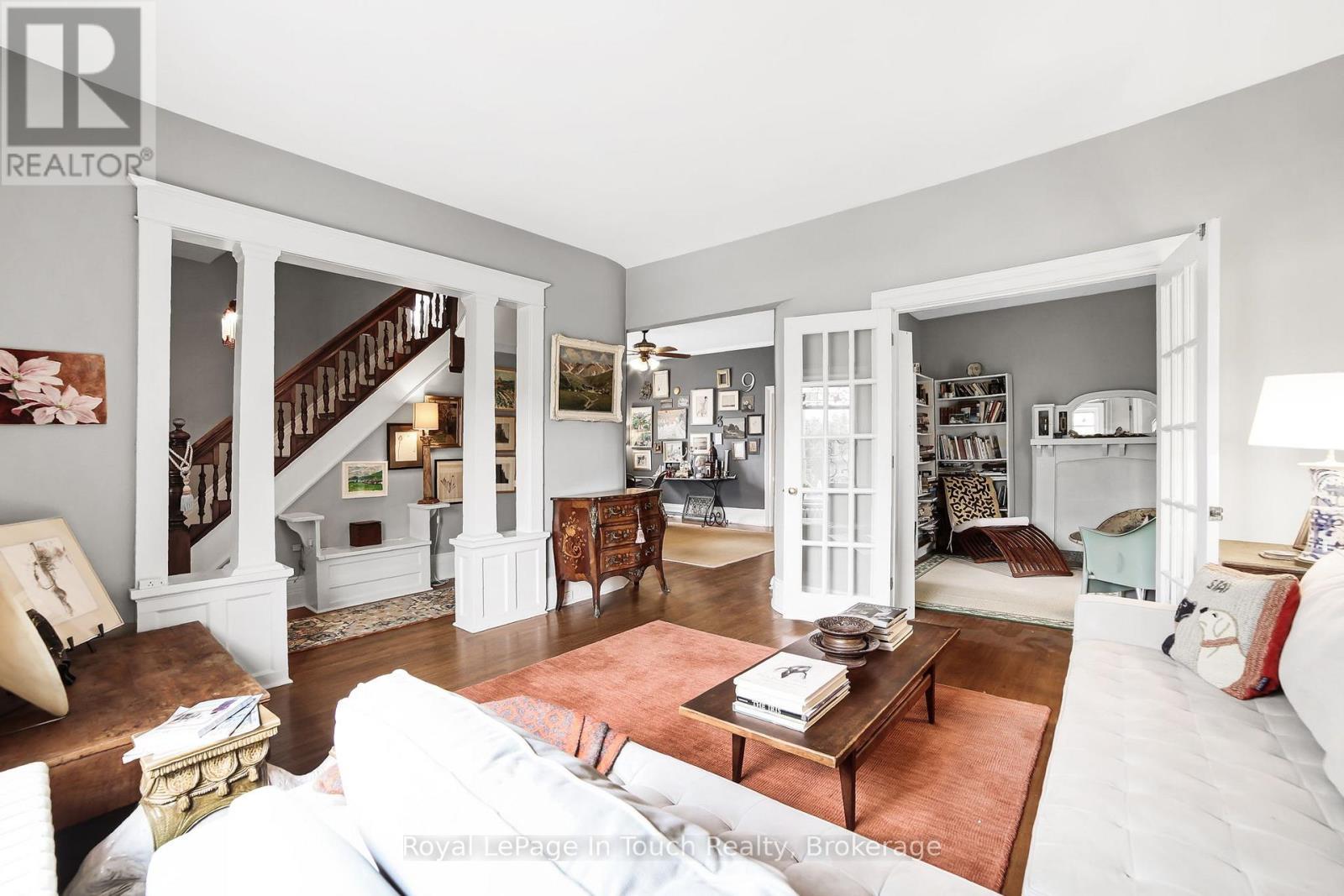 












233 QUEEN STREET

,
Midland,




Ontario
L4R3G9

