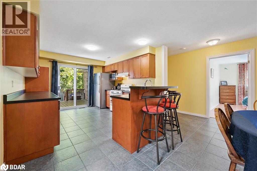 












37 SHACKLETON DR

,
Guelph,




Ontario
N1E7L3

