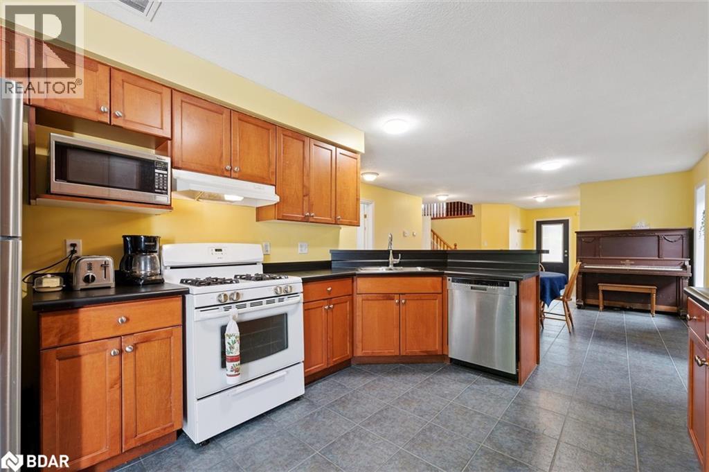 












37 SHACKLETON DR

,
Guelph,




Ontario
N1E7L3

