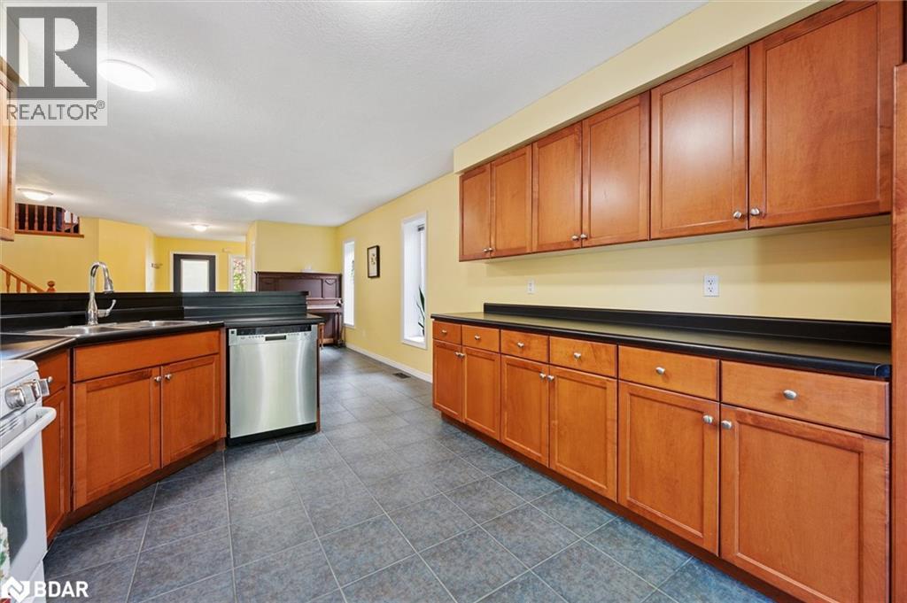 












37 SHACKLETON DR

,
Guelph,




Ontario
N1E7L3

