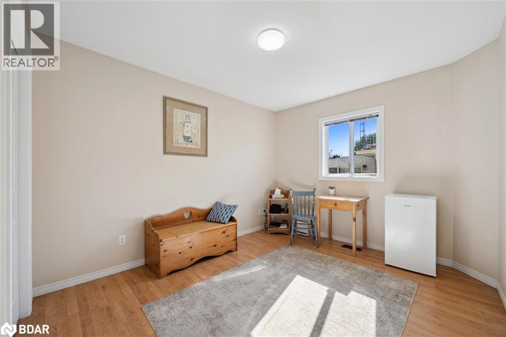 












37 SHACKLETON DR

,
Guelph,




Ontario
N1E7L3

