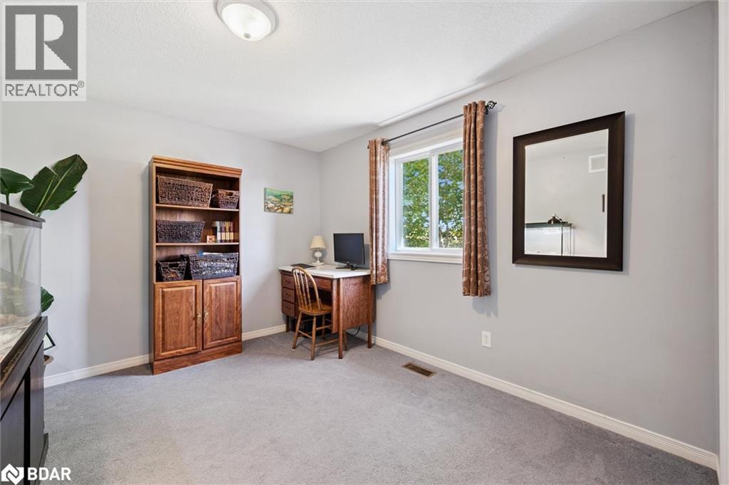 












37 SHACKLETON DR

,
Guelph,




Ontario
N1E7L3

