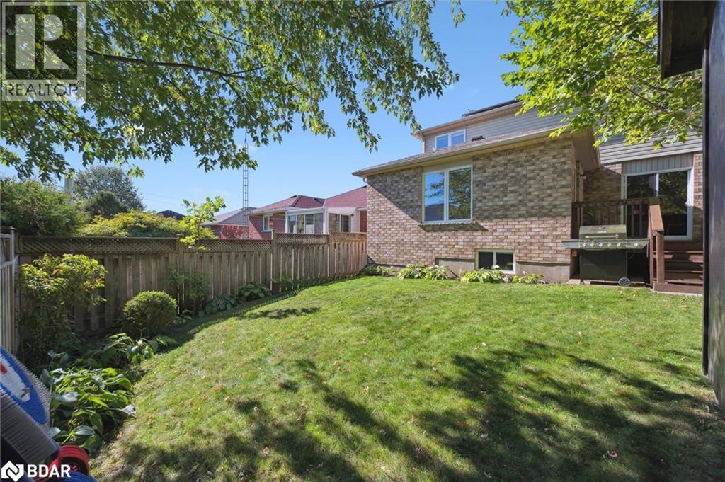 












37 SHACKLETON DR

,
Guelph,




Ontario
N1E7L3

