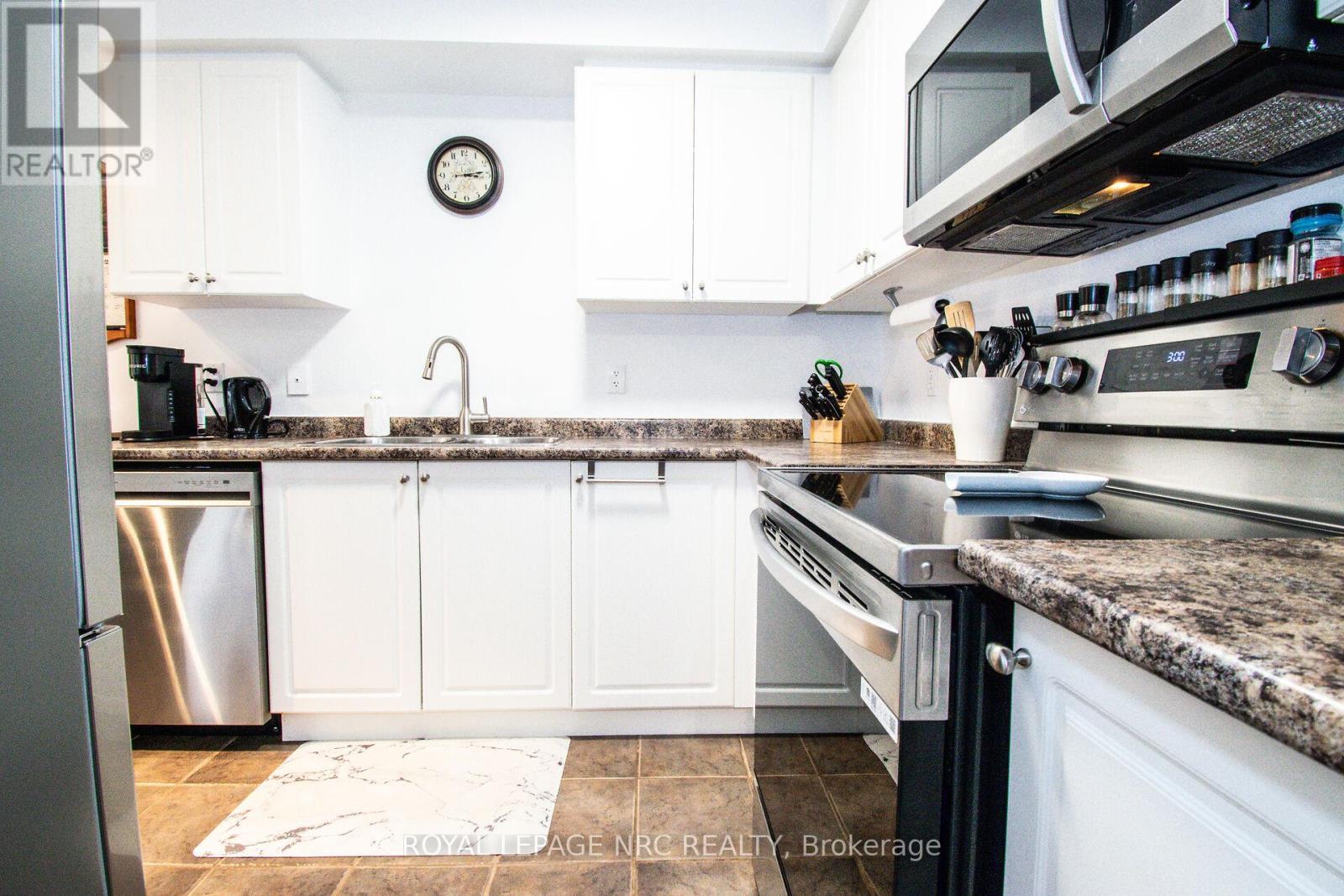












29 COLONEL LYALL STREET

,
St. Catharines (Secord Woods),




Ontario
L2P0B3

