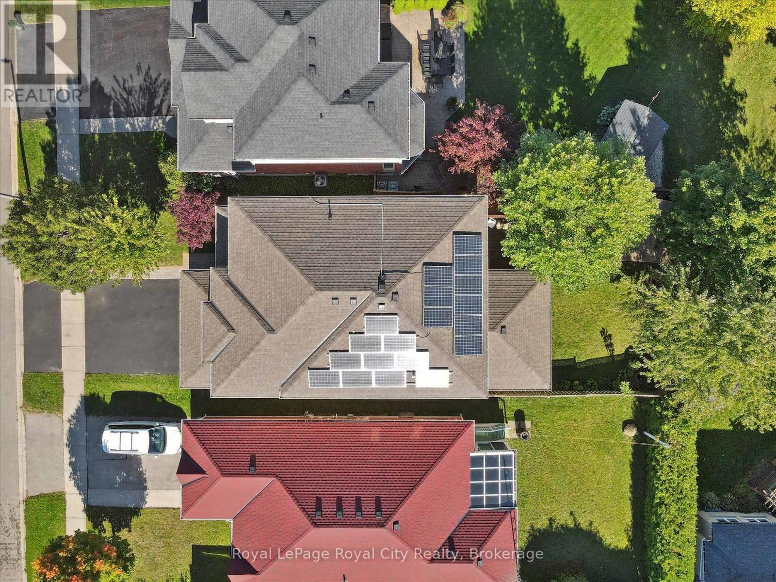 












37 SHACKLETON DRIVE

,
Guelph (Grange Road),




Ontario
N1E7L3

