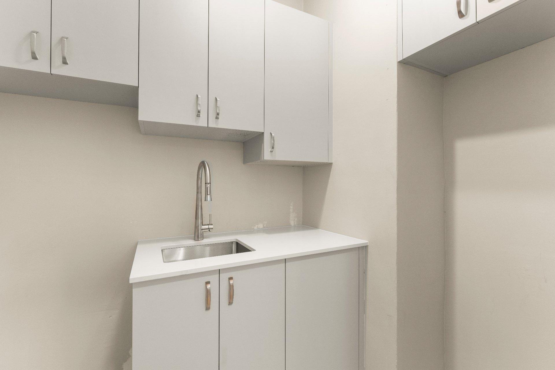 









644


Rue Prospect

, 8,
Sherbrooke (Les Nations),




QC
J1H1A8

