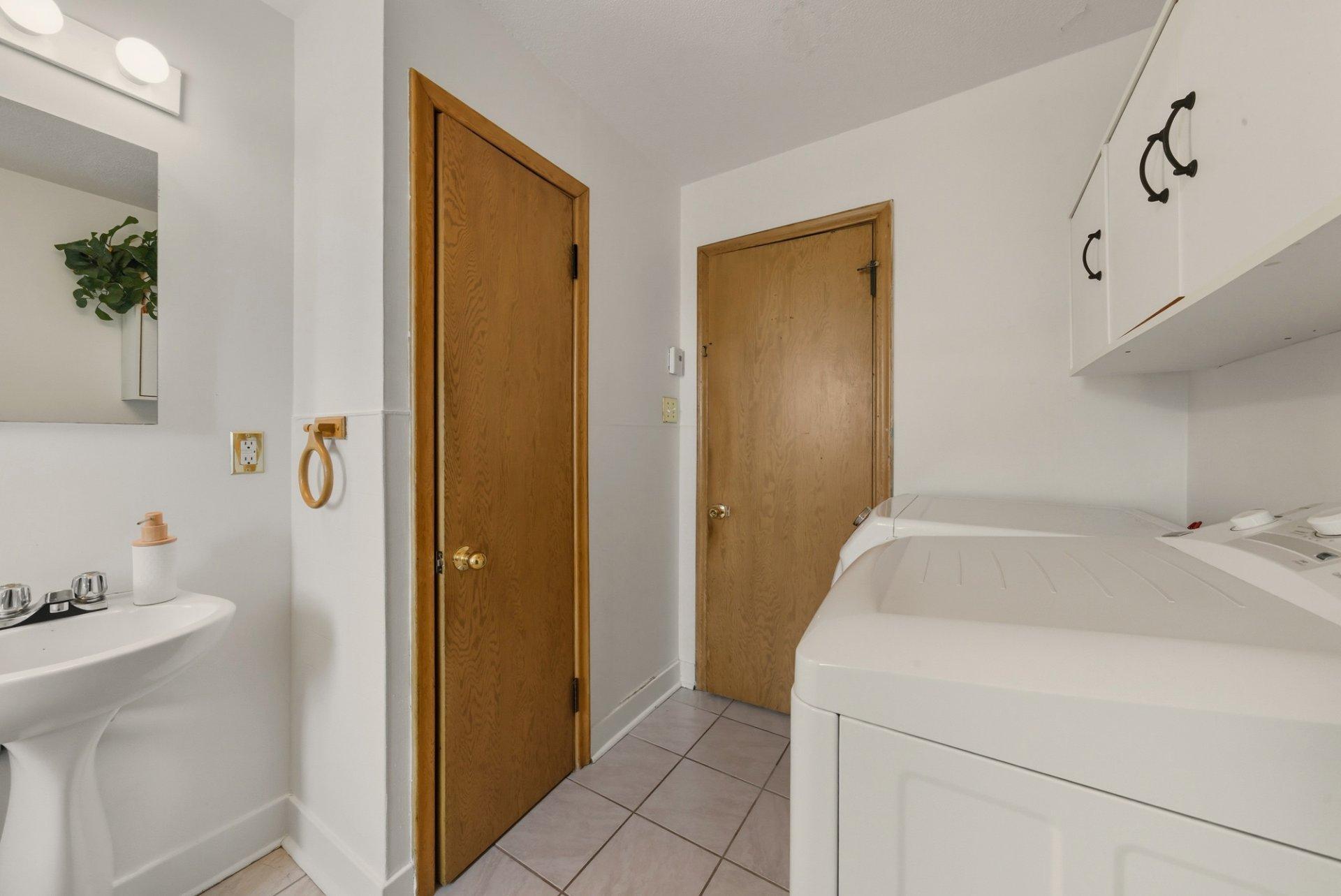 









150

 - 152


Rue Dollier

,
Saint-Jean-sur-Richelieu,




QC
J3B3P8

