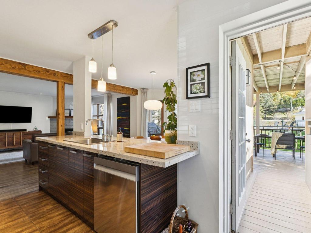 









105


Ch. de l'Érablière

, 2,
Mont-Tremblant,




QC
J8E1H5

