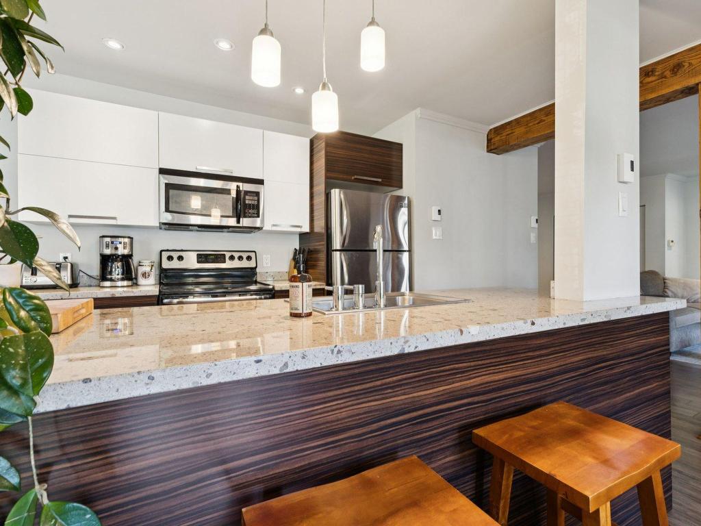 









105


Ch. de l'Érablière

, 2,
Mont-Tremblant,




QC
J8E1H5

