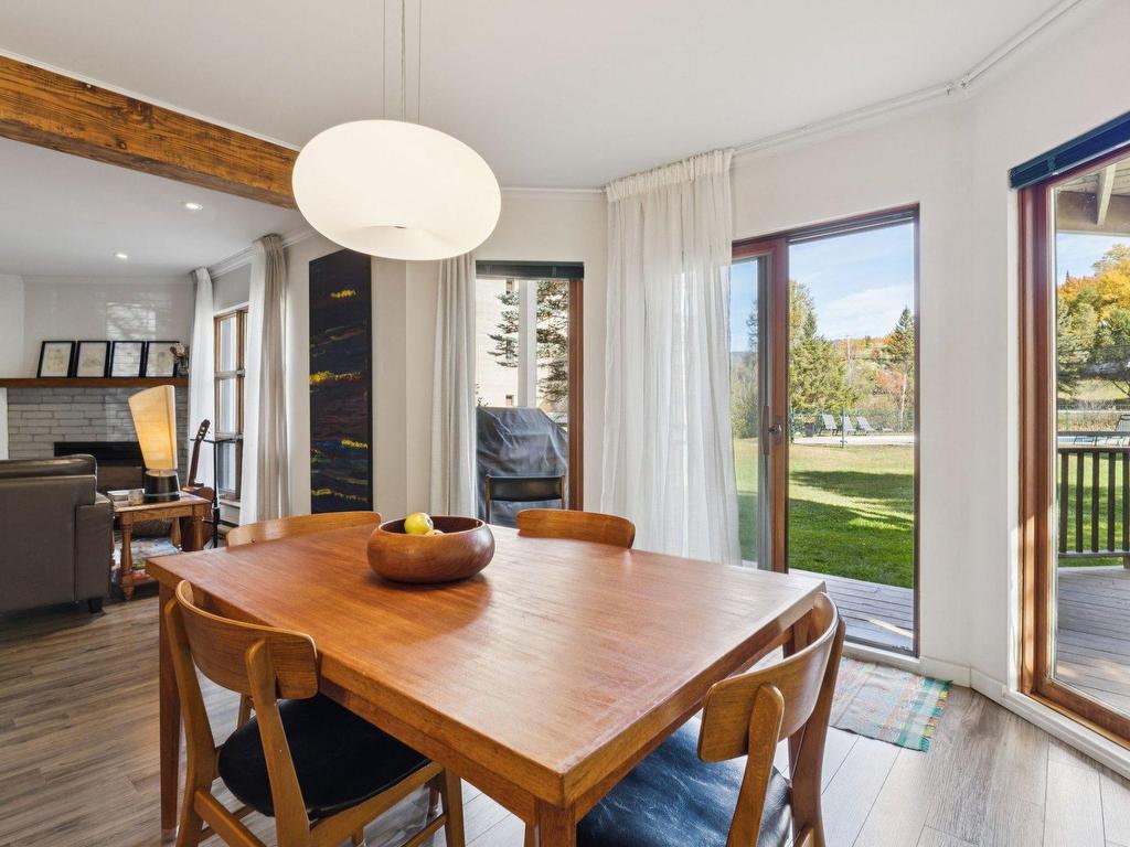 









105


Ch. de l'Érablière

, 2,
Mont-Tremblant,




QC
J8E1H5

