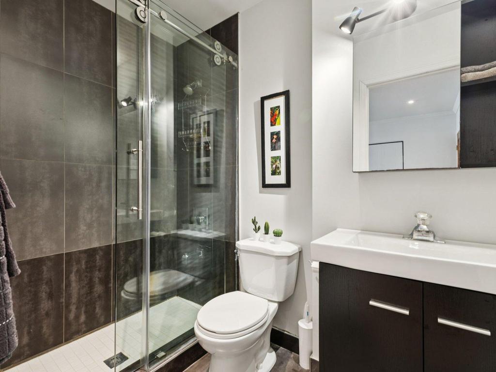 









105


Ch. de l'Érablière

, 2,
Mont-Tremblant,




QC
J8E1H5

