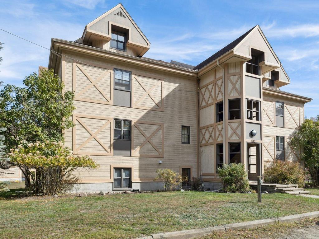 









105


Ch. de l'Érablière

, 2,
Mont-Tremblant,




QC
J8E1H5

